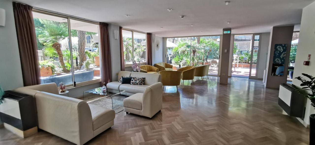 Aura Living Hotel ريميني المظهر الخارجي الصورة