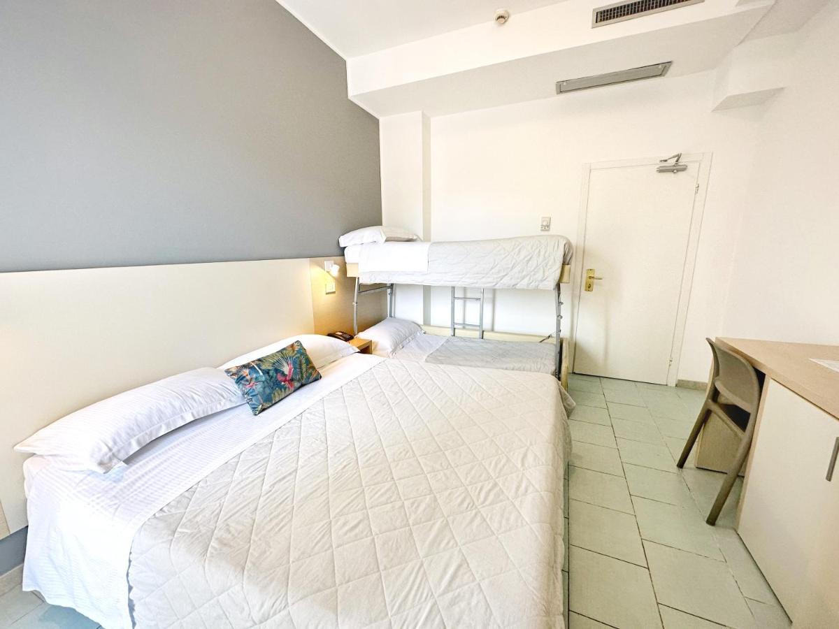 Aura Living Hotel ريميني المظهر الخارجي الصورة
